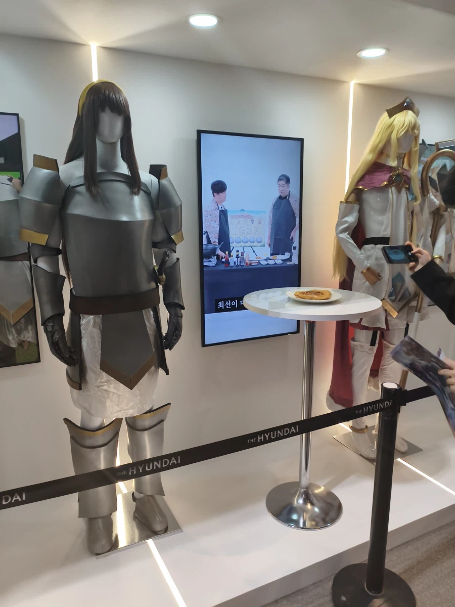 트릭컬)전시회에서 보고 놀란거_1.webp