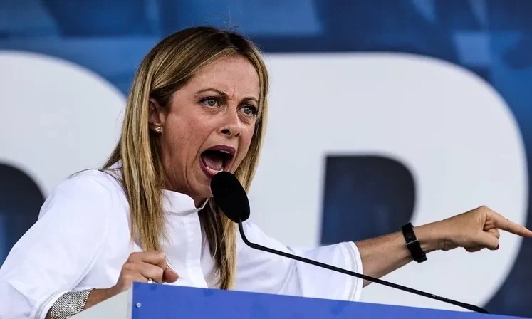 교황을 건드니까 이탈리아가 발끈하네_1.webp