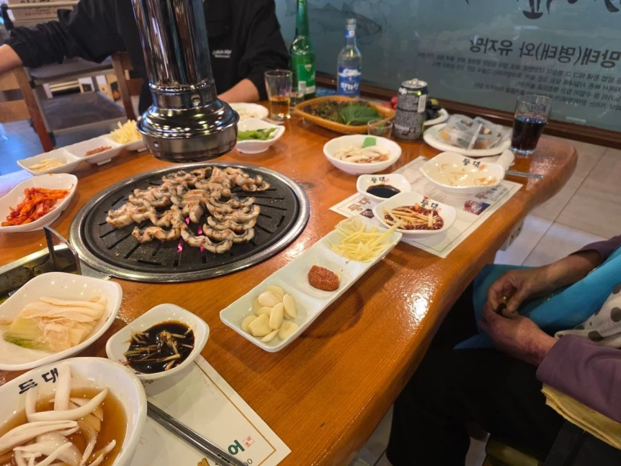 나 말 안한게 있는데 사실 난 할머니 좋아함_1.webp