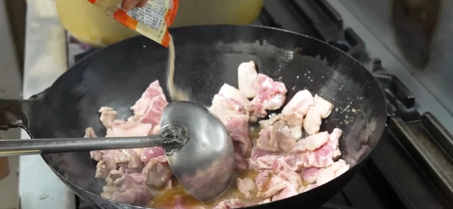 아 삼겹살 김치볶음 먹고싶다_2.webp