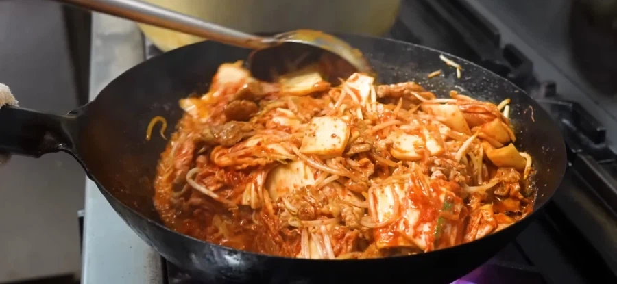 아 삼겹살 김치볶음 먹고싶다_6.webp