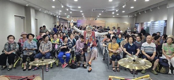 지자체가 떴다방을 운영하는 상황.jpg_2.webp