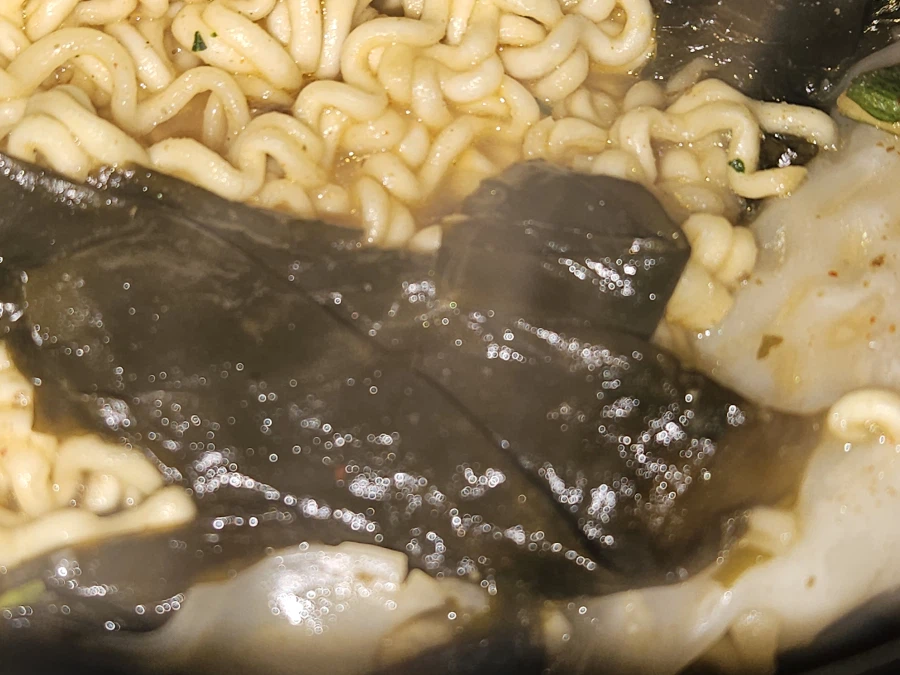 나는 미역국 만두라면이 좋아!_1.webp