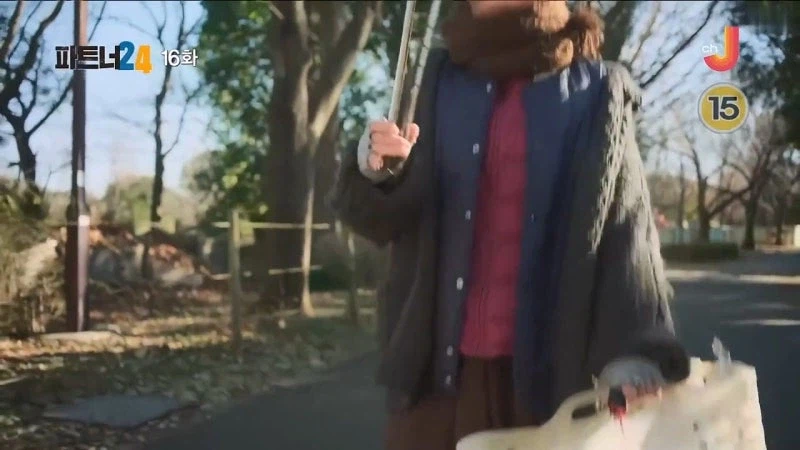 사람이 죽었는데 마을 사람들이 좋아함_36.webp