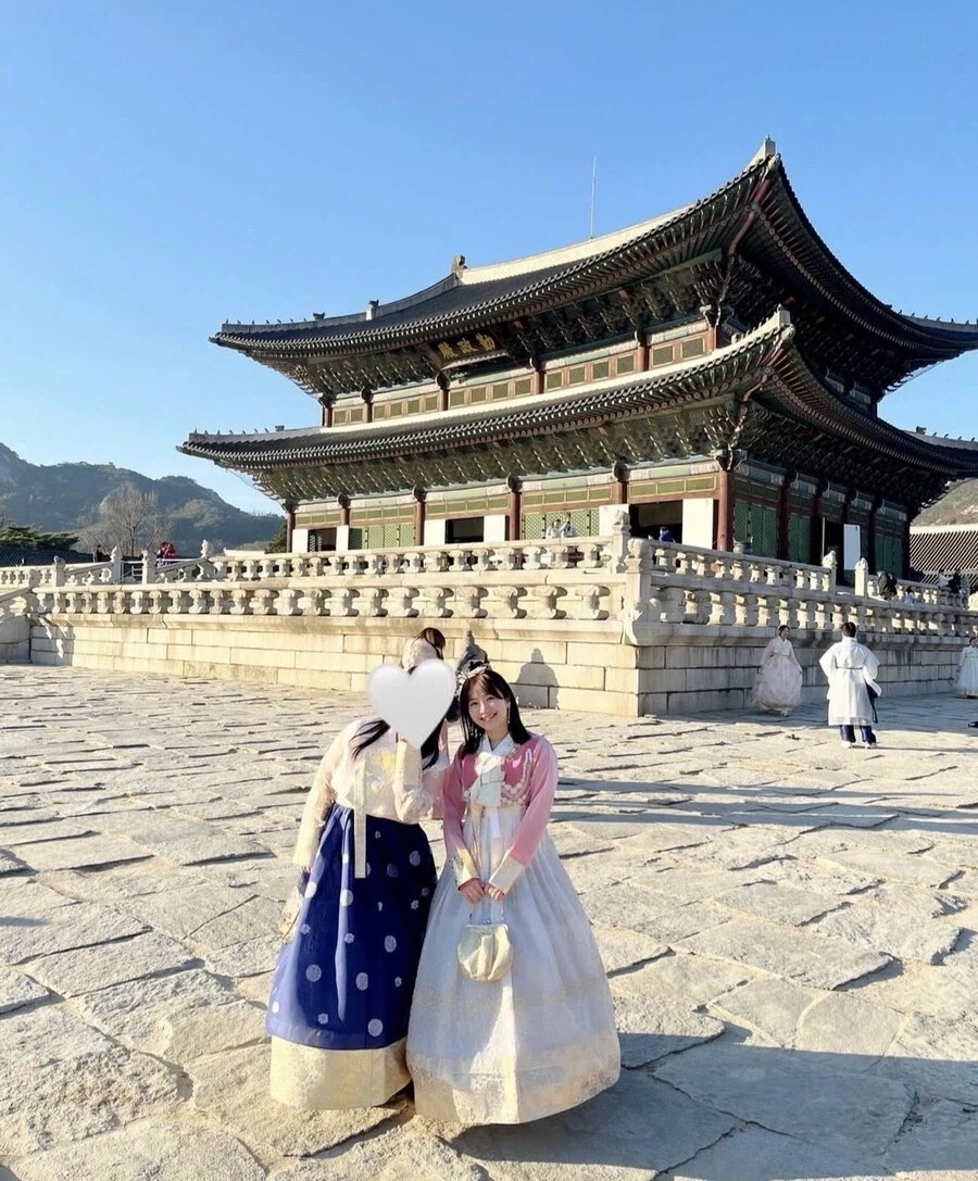 한국 관광온 일본 여성들 국룰짤_4.webp