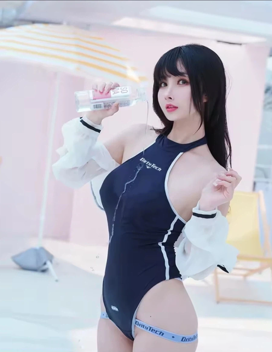다기능(?)이 탑재된 어느 회사의 수영복 디자인들_8.webp
