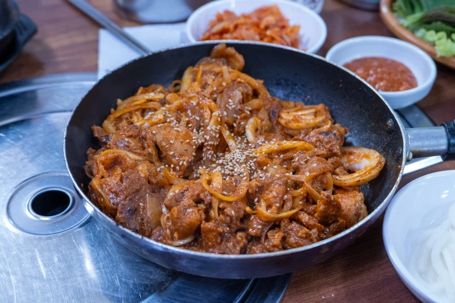 그 식당은 나만의 작은식당 이어야만 한다_1.webp