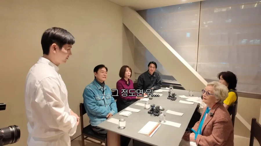 어려보인다는 말에 40살이라 어리지는 않다는 셰프_6.webp