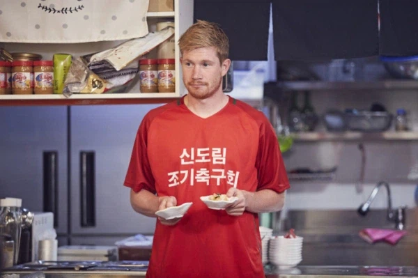 AI로 만든 한국 예능에 출연한 EPL 감독들_8.webp