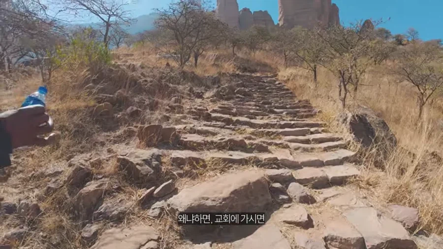 천국에 가장 가깝다는 이유로 지어진 교회.jpg_4.webp