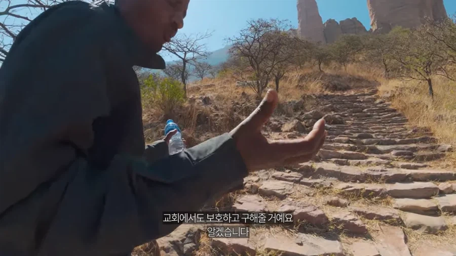 천국에 가장 가깝다는 이유로 지어진 교회.jpg_5.webp