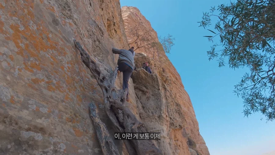 천국에 가장 가깝다는 이유로 지어진 교회.jpg_32.webp