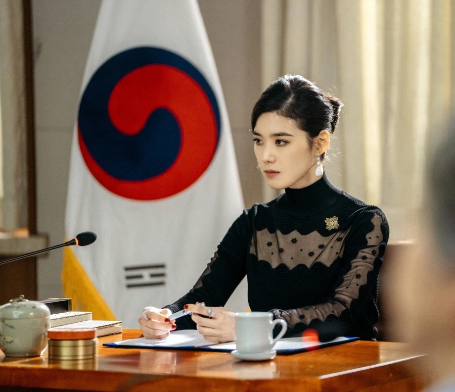 대한민국 양산형 입헌군주국 테마 드라마의 문제점_1.webp