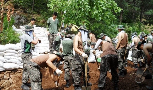 이제 슬슬 군부대에서 시작되는 일_1.webp