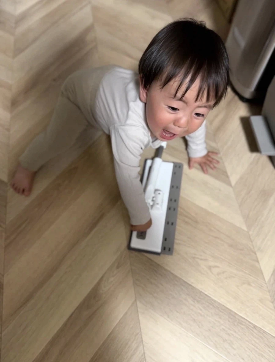 난생 처음 덫에 걸린 아이_2.webp