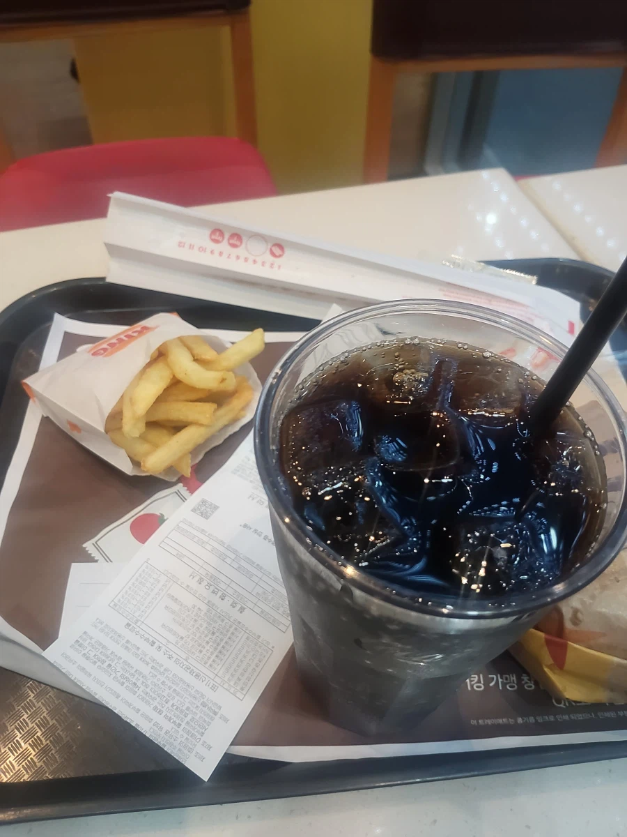 맥날vs버거킹은 이제 100% 버거킹 승임_1.webp