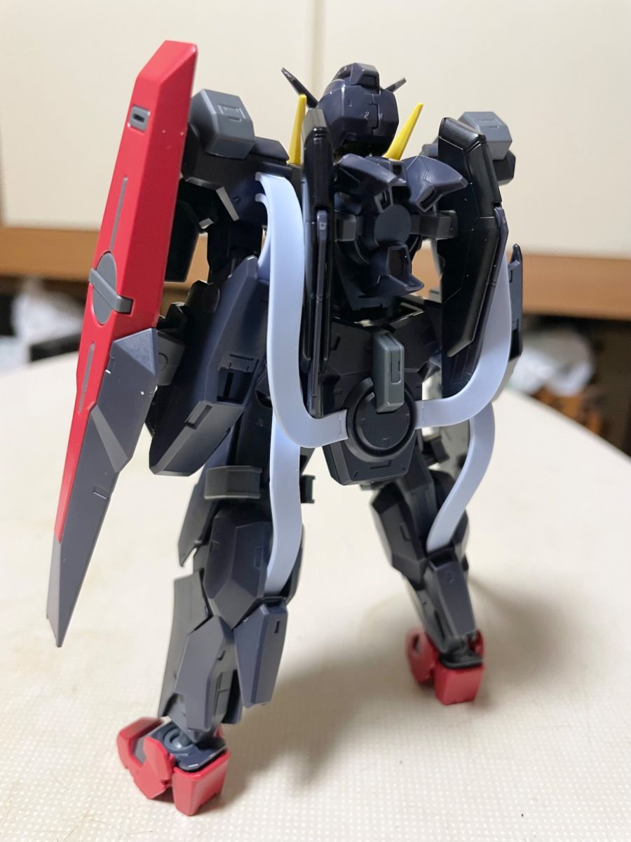 HG 1/144 건담 플루토네 블랙 가조립 사진_2.jpeg