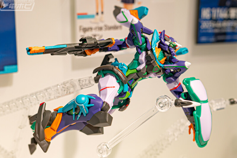 [반다이] HG GQ 1/144 지프리드 전시 이미지_2.jpg
