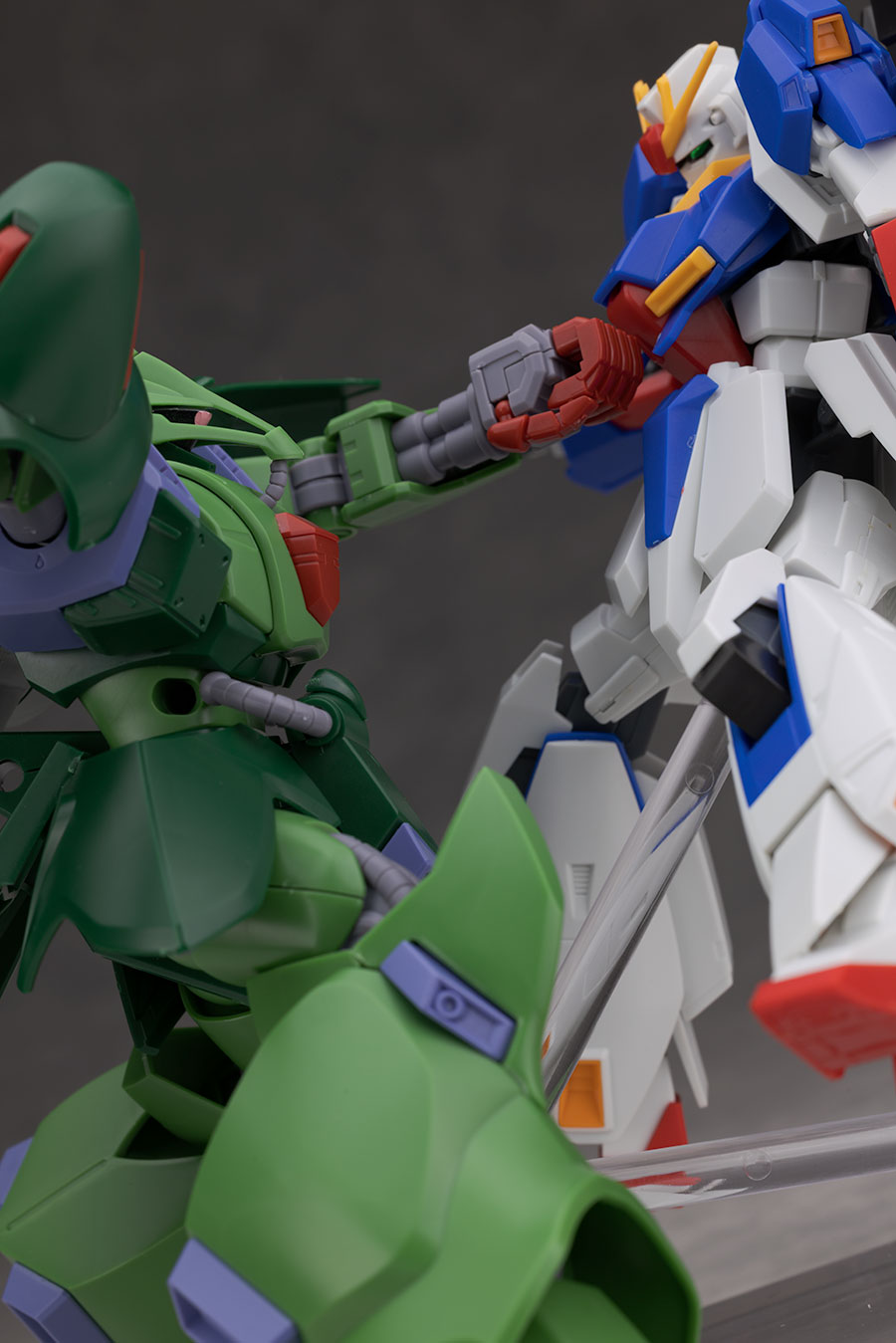 HGUC 1/144 갈루스 J 해외 리뷰_86.jpg