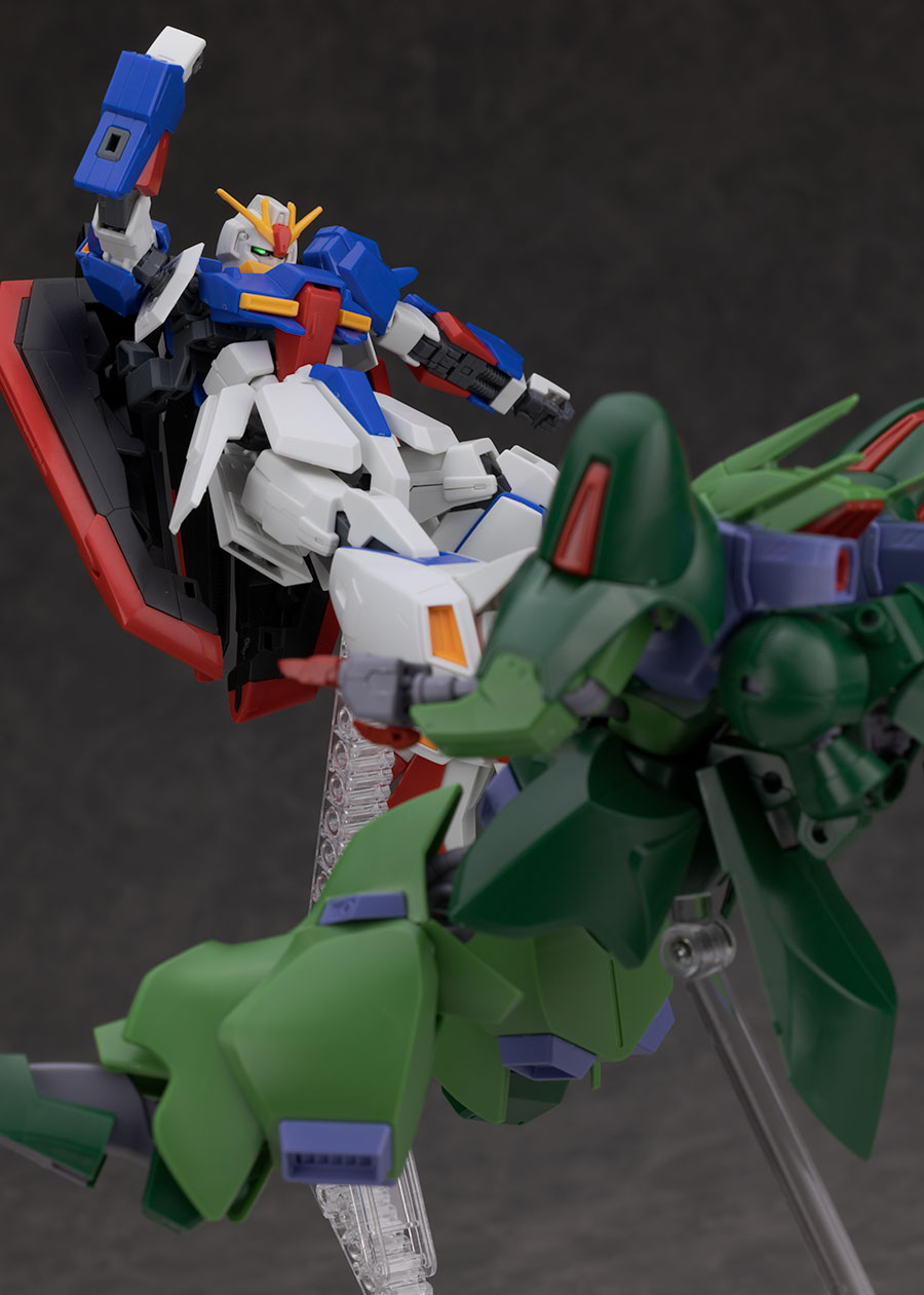 HGUC 1/144 갈루스 J 해외 리뷰_88.jpg