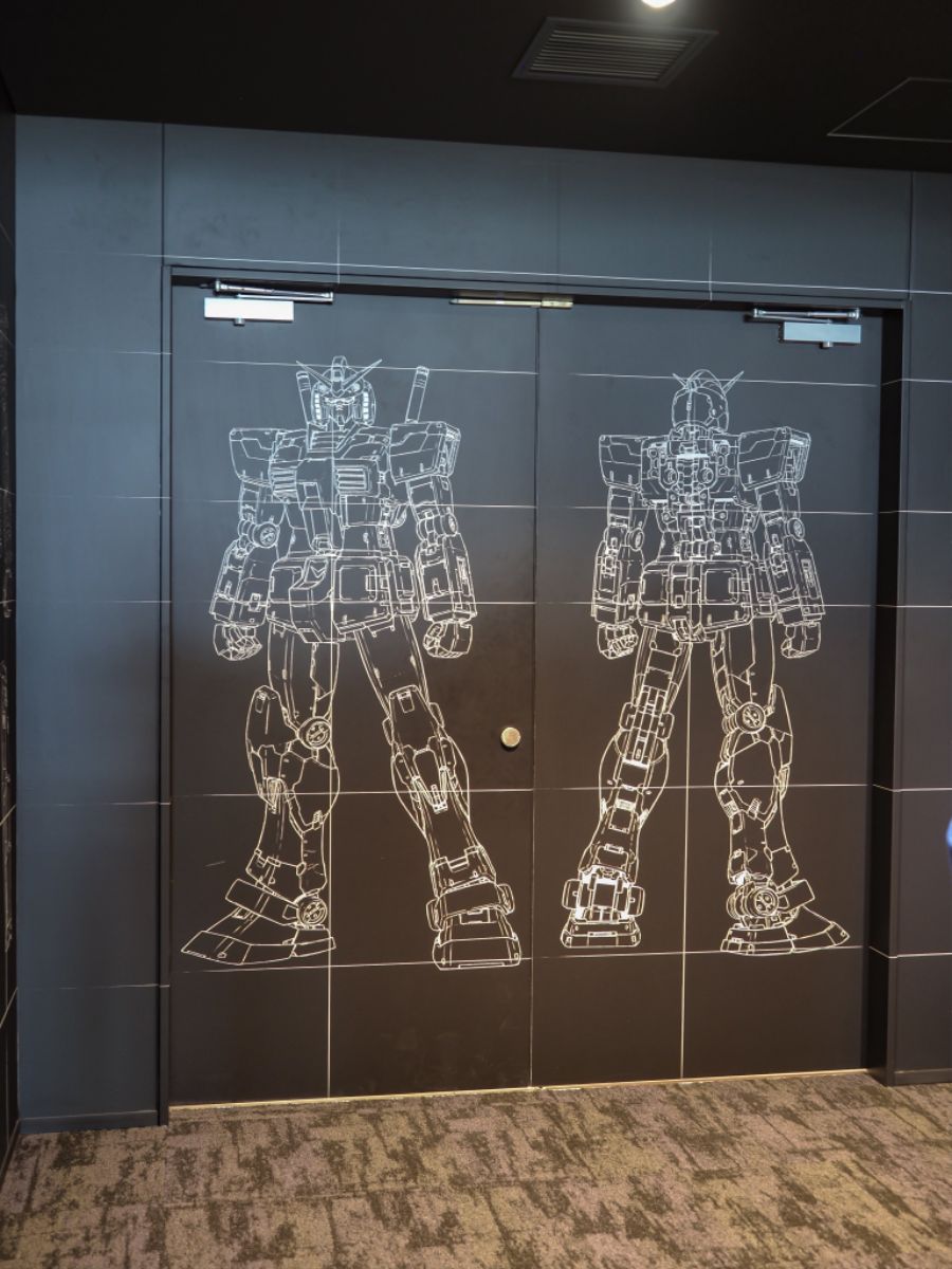 [반다이] BHCPDII MUSEUM 통로 벽면 설정화 외 내부 촬영 사진_26.jpg