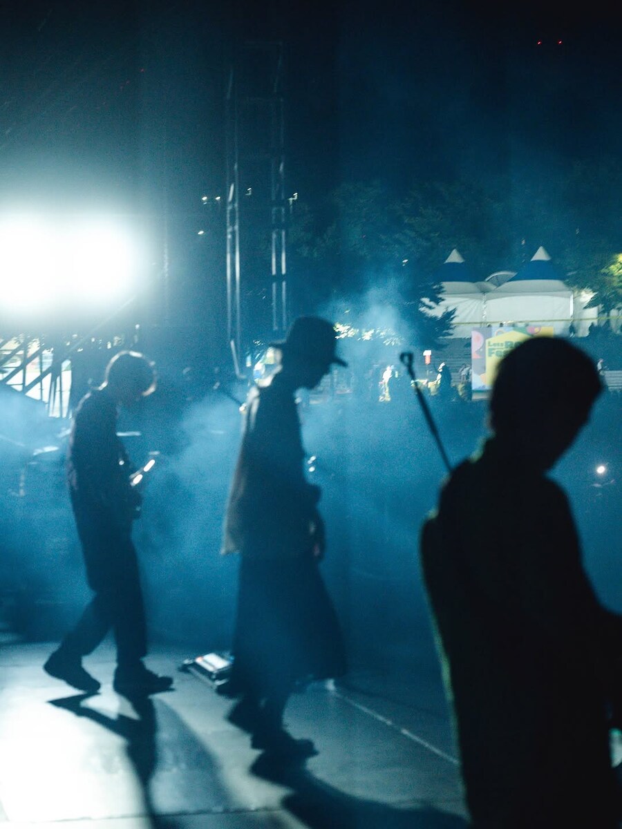 RADWIMPS 내한 공식 영상_3.jpg
