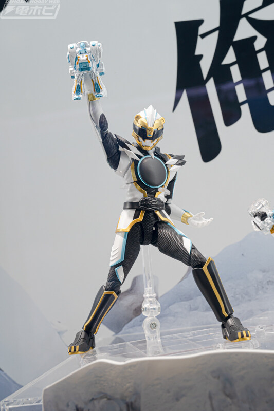 [반다이] S.H.Figuarts 넘버원전대 고쥬저 고쥬 폴라 공개_3.jpg