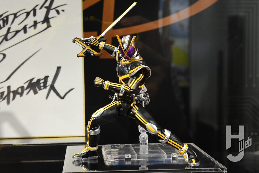 [반다이] S.H.Figuarts(진골조제법) 가면라이더 카이자 전시 이미지_6.jpg