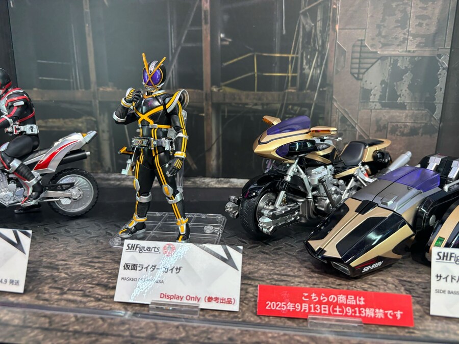 [반다이] S.H.Figuarts(진골조제법) 가면라이더 카이자 전시 이미지_11.jpg