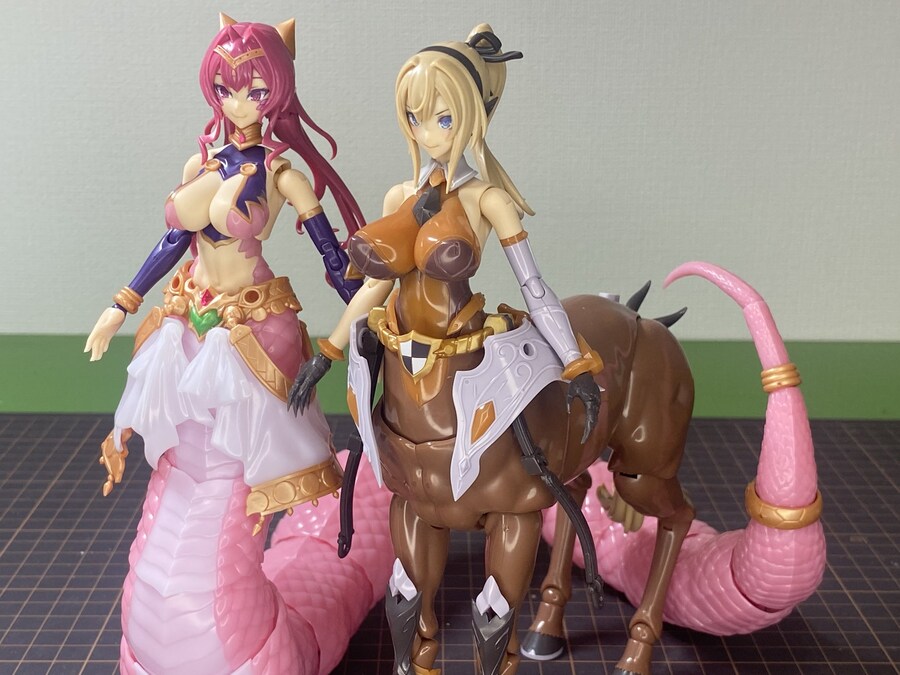 [코토부키야] 아르카나디아 Z톤씨 디자인의 디아즈는 하반신 호환 가능_1.jpg