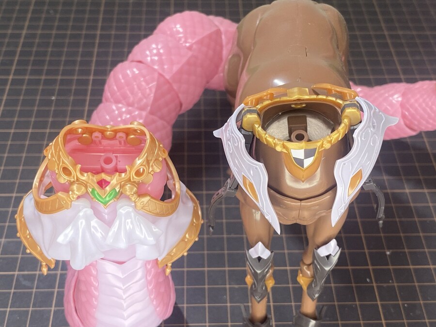 [코토부키야] 아르카나디아 Z톤씨 디자인의 디아즈는 하반신 호환 가능_2.jpg