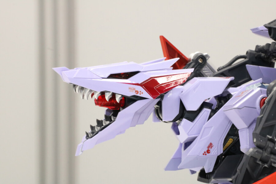 [타카라토미] 강철기신 아다마스 마키나 버서크 퓨러 체인징 아머 개발담당자 인터뷰_12.jpg