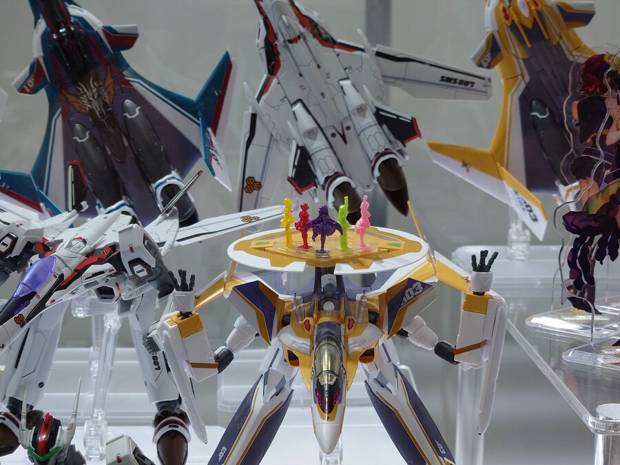 [반다이] 오사카 하비페스 1/100 마크로스 시리즈 전시 이미지_3.jpg