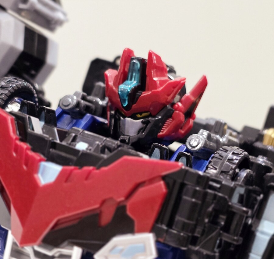 [삼지] 메탈카드봇W - 헤비아이언W 완구 디자이너 코멘트_5.jpg