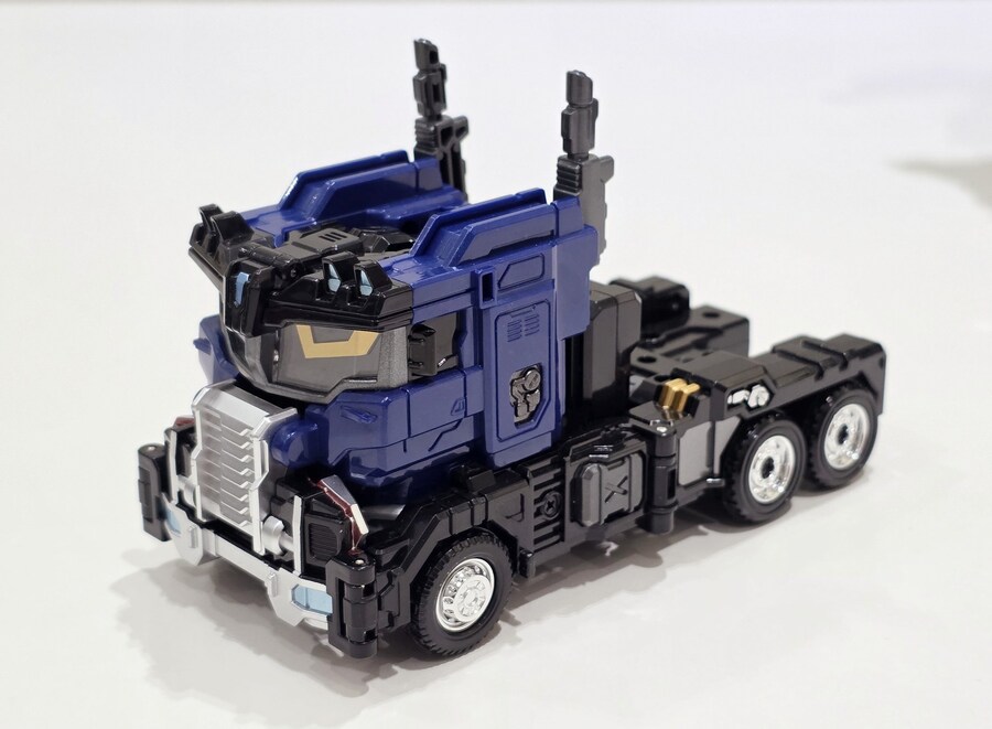 [삼지] 메탈카드봇W - 헤비아이언W 완구 디자이너 코멘트_8.jpg