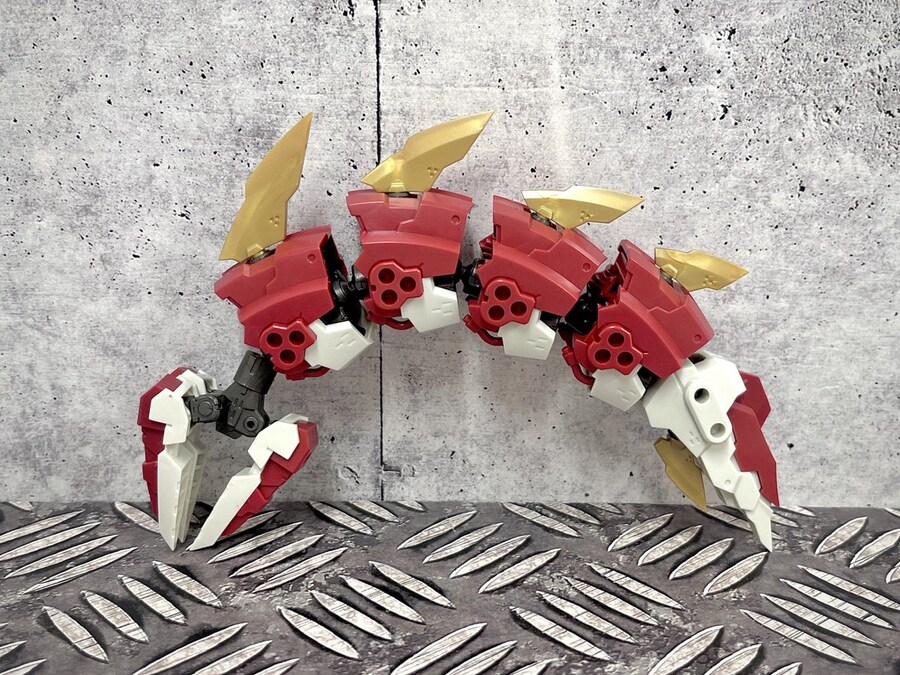 [코토부키야] M.S.G 헤비 웨폰유닛 63 데모닉 암 레드. 조립 샘플 공개_1.jpg