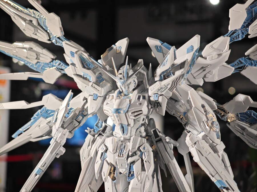[반다이] MGEX 스트라이크 프리덤 건담 [트와일라이트 코팅] 전시_1.jpg