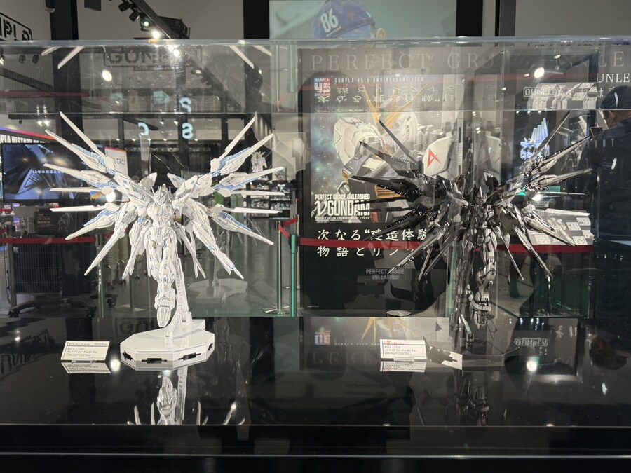 [반다이] MGEX 스트라이크 프리덤 건담 [트와일라이트 코팅] 전시_3.jpg