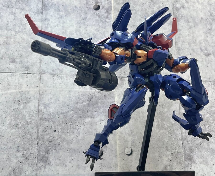 [코토부키야] 1/24 헥사기어 브이토르 썬더스트럭 조립 샘플 이미지2_2.jpg