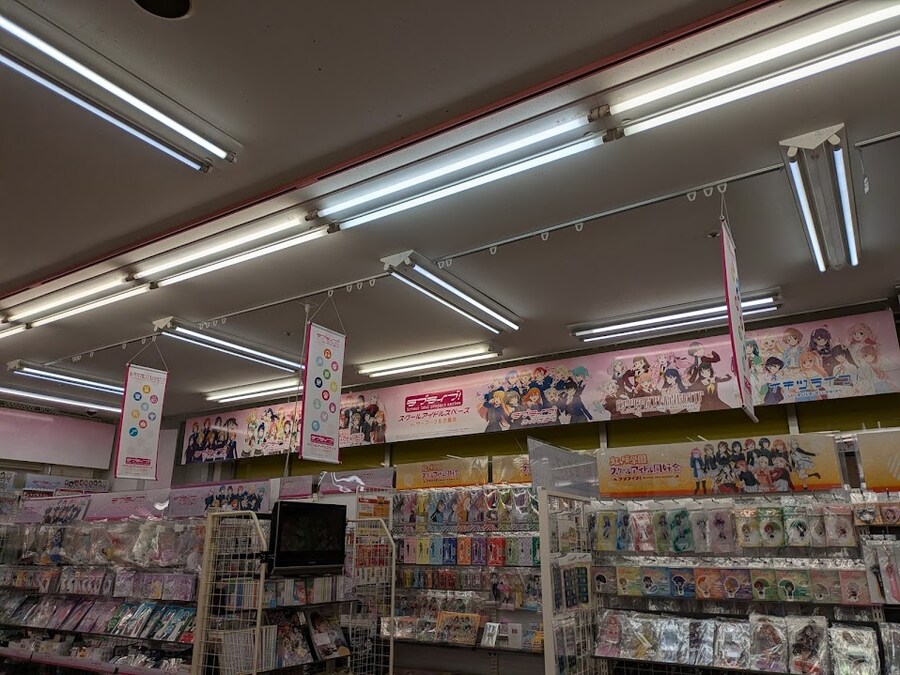 게이머즈 나고야점 11월 7일 리뉴얼 오픈&러브라이브! 스쿨 아이돌 스페이스 설치_5.jpg