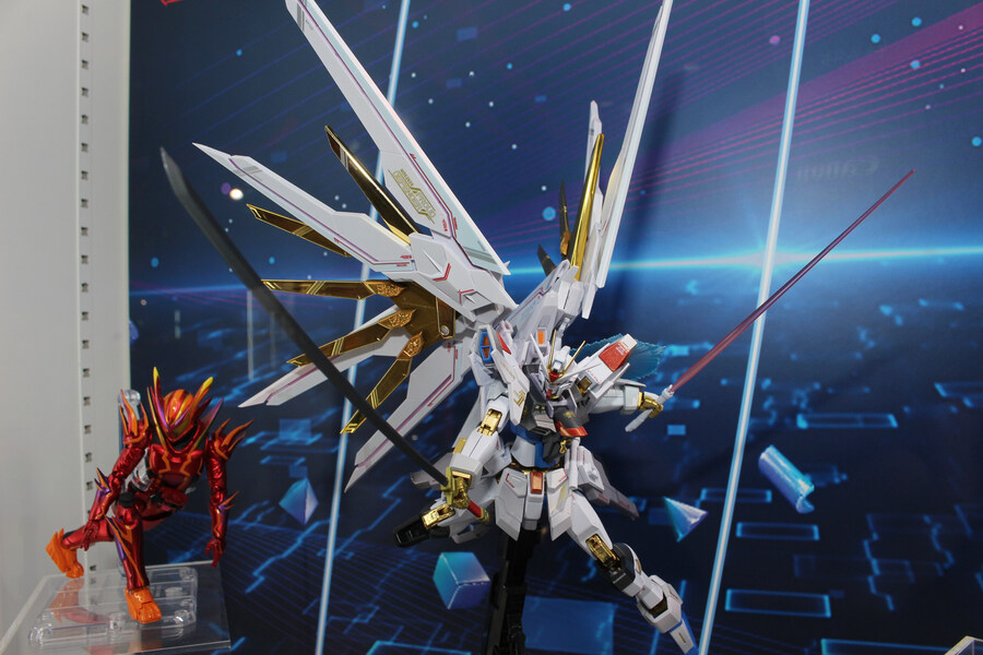 [반다이] 메탈 로봇혼 마이티 스트라이크 프리덤 최종결전. 추가 전시 이미지_1.jpg