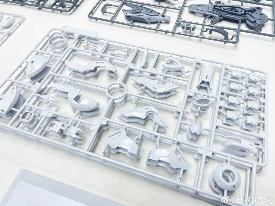 SNAA 1/100 염황 팬텀 버전 런너 공개_3.jpg