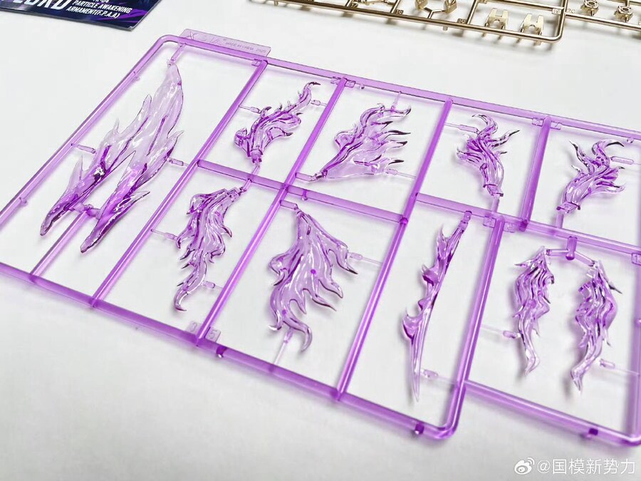 SNAA 1/100 염황 팬텀 버전 런너 공개_4.jpg