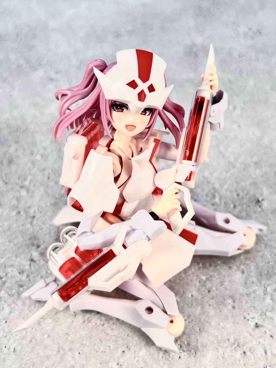 [코토부키야] 무한해후 메갈로마리아 에뮬레이터 x 화이트 너스 작례 소개_1.jpg