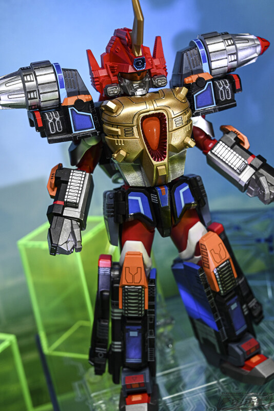 [반다이] S.H.Figuarts 진골조제법 선더 그리드맨 전시_2.jpg