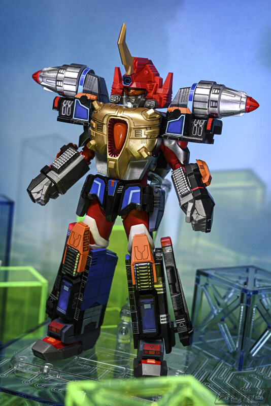 [반다이] S.H.Figuarts 진골조제법 선더 그리드맨 전시_3.jpg