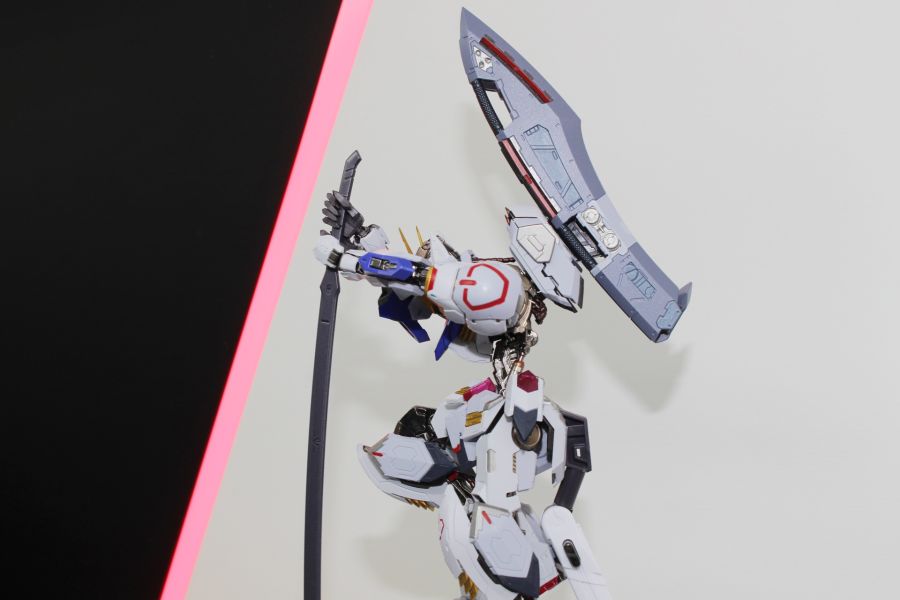[반다이] 메탈 빌드 건담 발바토스 (가칭) 전시 사진 3_4.jpg