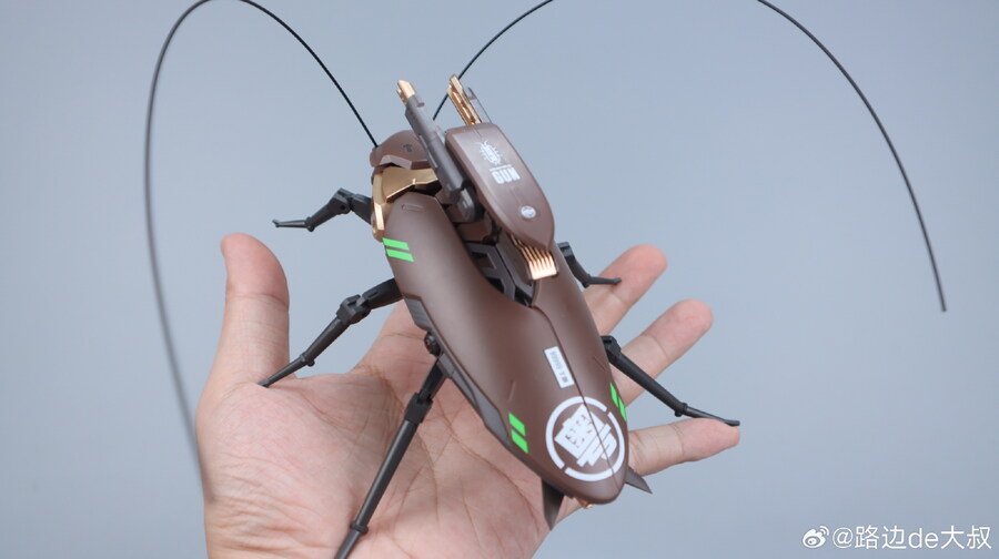 [Robox] 초대형 바퀴벌레 : 광둥식 중형 다기능 차량 리뷰 영상_3.jpg