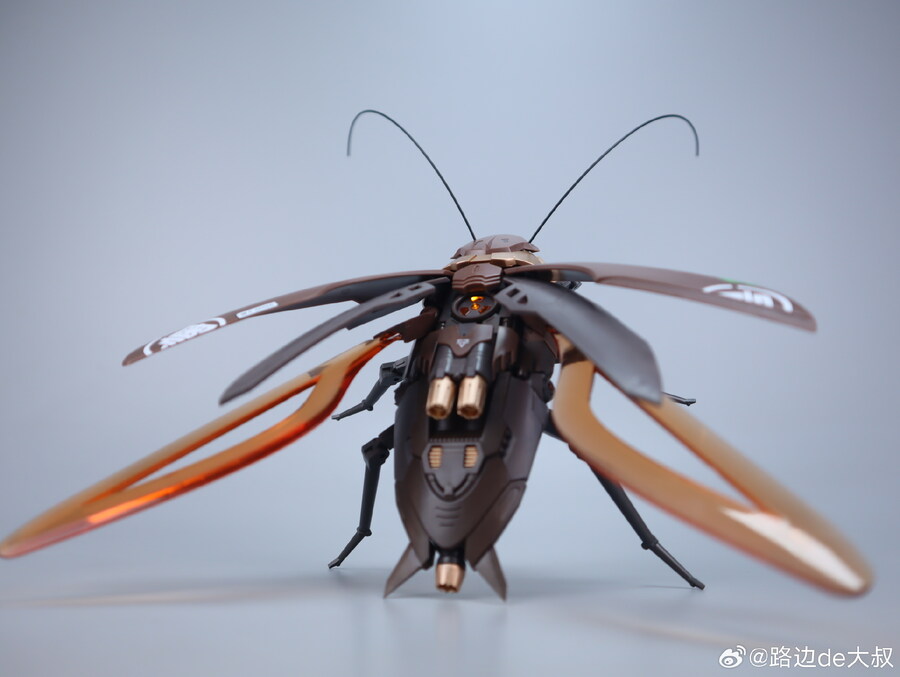 [Robox] 초대형 바퀴벌레 : 광둥식 중형 다기능 차량 리뷰 영상_9.jpg