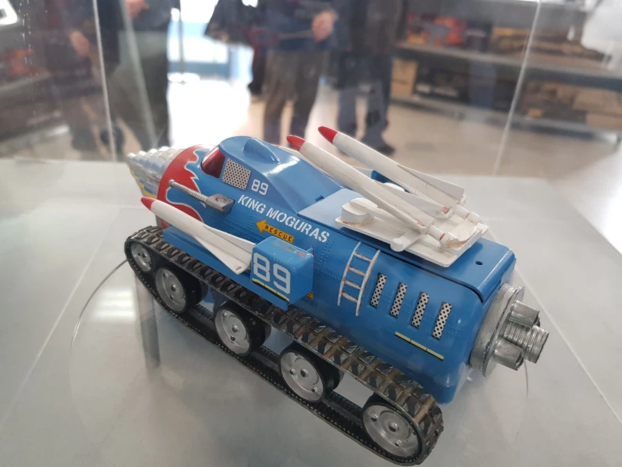 [아카데미 과학] 킹모그라스 박철구 님 작품 전시 사진_9.webp